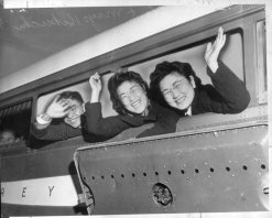 Richard Nishimura leaving for manzanar